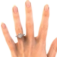 Afbeelding in Gallery-weergave laden, 5 Karaat Ovaal Geslepen Echt Diamant Drie Stenen Trouwring Wit Goud 14K
