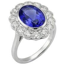Afbeelding in Gallery-weergave laden, 5,15 ct ovale bezel set tanzaniet met Natuurlijke echte diamanten ( niet in een laboratorium gekweekt ) ring 14 kt witgoud
