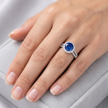 Afbeelding in Gallery-weergave laden, echte round diamant 5karaat ring met diamantaccenten

