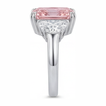 Afbeelding in Gallery-weergave laden, Labgekweekte roze diamanten ring 6 karaat radiantgeslepen driesteens glad 14k witgoud
