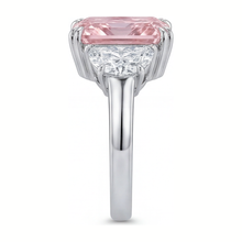 Afbeelding in Gallery-weergave laden, Labgekweekte roze diamanten ring 6 karaat radiantgeslepen driesteens glad 14k witgoud
