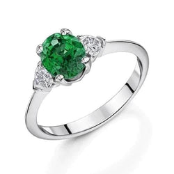 6 karaat drie stenen groene smaragd en diamanten ring 14K wit goud