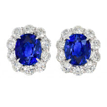 Afbeelding in Gallery-weergave laden, 6 karaat griffenset Ceylon saffier oorbellen wit goud 14k
