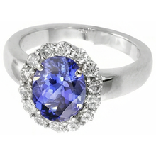 Afbeelding in Gallery-weergave laden, Trouwring met 7.50 Ct ovale tanzaniet en natuurlijke uit de aarde gewonnen diamanten, 14K witgoud
