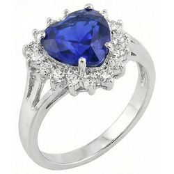 Ring met 7.61 Ct hartvormige blauwe saffier uit Sri Lanka en natuurlijke uit de aarde gewonnen diamanten