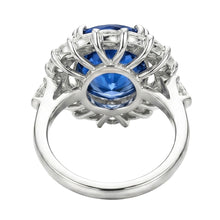 Afbeelding in Gallery-weergave laden, Ring met 8.25 Karaat Grote Sri Lanka Kleursaffier en Marquise IGI GECERTIFICEERDE Diamanten
