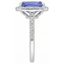Afbeelding in Gallery-weergave laden, 8.81 Karaat Radiant Ceylonese Kleur Saffier En IGI GECERTIFICEERDE Diamanten Verlovingsring
