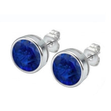 Afbeelding in Gallery-weergave laden, IGI GECERTIFICEERD 9 Kt Grote Blauwe Rond Geslepen Saffier Edelsteen Oorknop Witgoud
