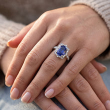 Afbeelding in Gallery-weergave laden, Antieke Soort Saffierkleurige Ring
