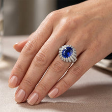 Afbeelding in Gallery-weergave laden, Antieke Stijl Blauwe Saffier IGI GECERTIFICEERDE Diamanten Damesring 8.75 Karaat
