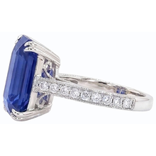 Afbeelding in Gallery-weergave laden, Antieke Stijl IGI GECERTIFICEERDE Diamanten Ring Smaragd Blauwe Saffier 8 Karaat Pavé Accenten
