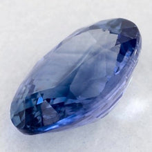 Afbeelding in Gallery-weergave laden, Blauwe Saffier Ovaal Loose Sapphires Natural in Gold – zijaanzicht
