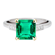 Afbeelding in Gallery-weergave laden, Colombiaanse Smaragd Edelsteen Ring 5 karaat Bicolor 14K Goud – hoofdaanzicht
