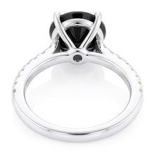 Afbeelding in Gallery-weergave laden, Aanzoeksring met zwarte diamant 5 karaat natuurlijk rond pavé solitair 14K witgoud
