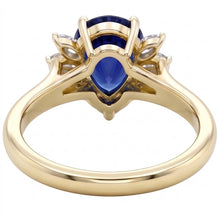 Afbeelding in Gallery-weergave laden, Blauwe saffier edelsteen ring met ronde en markiezin accenten 2,50 karaat
