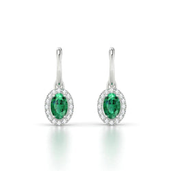 Bungelende oorringen 7,80 karaat groene smaragd en diamant wit goud 14K
