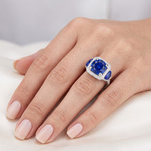 Afbeelding in Gallery-weergave laden, Ceylon Saffier Gouden Verlovingsring Rond Natuurlijke uit de a aarde gewonnen Diamanten 6.01 Ct.
