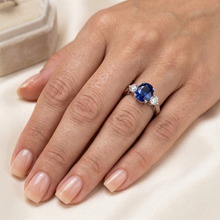 Afbeelding in Gallery-weergave laden, echte round saffier 3karaat ring op wit
