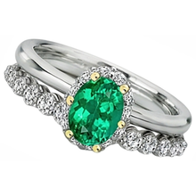 Afbeelding in Gallery-weergave laden, Ovaal Smaragd ring in Bicolor 14K Goud – zijaanzicht
