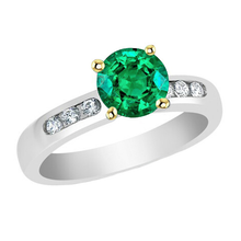 Afbeelding in Gallery-weergave laden, Rond Geslepen Colombiaanse Smaragd ring in Tweekleurig 14K Goud – hoofdaanzicht
