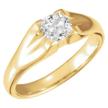 Afbeelding in Gallery-weergave laden, Fijne Diamant Cushion Slijpvorm Enkele Steen Ring in 14K Geelgoud – hoofdaanzicht
