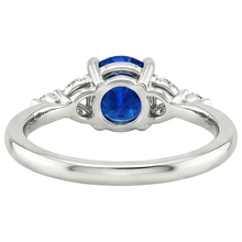 Afbeelding in Gallery-weergave laden, echte marquise diamant 3karaat ring op wit
