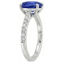 Afbeelding in Gallery-weergave laden, Damesring met uit de a aarde gewonnen diamant, ovale Ceylonsaffier accenten, 14K goud, 5.50 karaat
