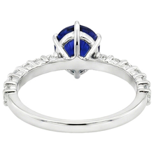 Afbeelding in Gallery-weergave laden, Dames Gouden Edelsteen Ring met Klauwzetting, Blauwe S
affier &amp; IGI GECERTIFICEERDE Diamanten 7.25 Karaat
