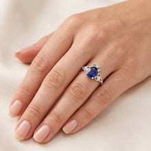 Afbeelding in Gallery-weergave laden, Dames kleine Natuurlijke echte diamant ( niet in het laboratorium gekweekt )en gouden ring Vintage stijl blauwe saffier 2,50 karaat
