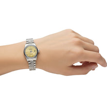Afbeelding in Gallery-weergave laden, Dames Rolex Datumjust horloge roestvrij staal champagne stok wijzerplaat P2
