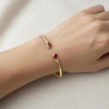 Afbeelding in Gallery-weergave laden, Dames Ruby Diamond Bangle 2.30 karaat geel goud 14K
