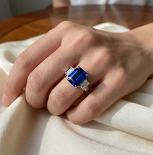 Afbeelding in Gallery-weergave laden, Dames Gouden Natuurlijke uit de aarde gewonnen Diamanten Ring Smaragdslijpsel 5 Karaat Saffier Sieraden
