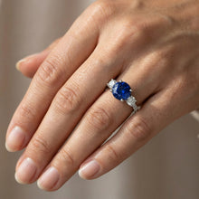 Afbeelding in Gallery-weergave laden, echte round diamant 3.50karaat ring lifestyle foto
