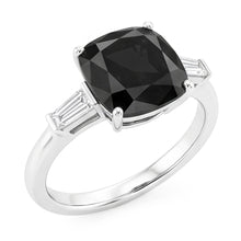Afbeelding in Gallery-weergave laden, Driesteens Verlovingsring met donkere diamant, 3,6 karaat echte kussengeslepen zwarte diamant en baguette, 14K Witgoud
