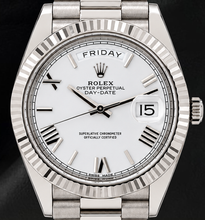 Afbeelding in Gallery-weergave laden, Rolex Day-Date 228239 40mm Witte Romeinse Wijzerplaat 18K Witgoud Horloge
