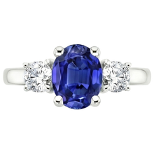 Afbeelding in Gallery-weergave laden, Diamant 3 stenen verlovingsring ovale blauwe saffier 2,50 karaat
