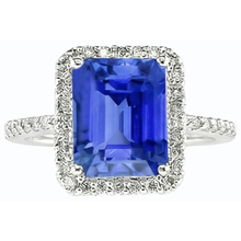 Afbeelding in Gallery-weergave laden, echte round smaragd 4.50karaat ring close-up detail
