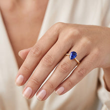 Afbeelding in Gallery-weergave laden, Diamanten Sieraden Ring Peervormige Ceylon Sapphire 2.50 Karaat
