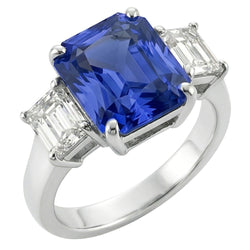 Diamanten ring met 3 stenen stralende saffier en smaragd in de vorm van 3,50 karaat