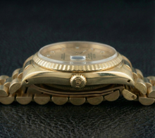 Afbeelding in Gallery-weergave laden, Diamanten wijzerplaat Rolex Presidential gouden horloge Champagne geborstelde wijzerplaat
