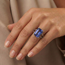 Afbeelding in Gallery-weergave laden, IGI GECERTIFICEERDE Diamanten Ring met Grote Saffier Edelsteen Sieraden 7.50 Karaat Gespleten Schacht
