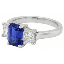 Afbeelding in Gallery-weergave laden, Drie Stenen Smaragd Blauwe Saffier En Diamant Ring
