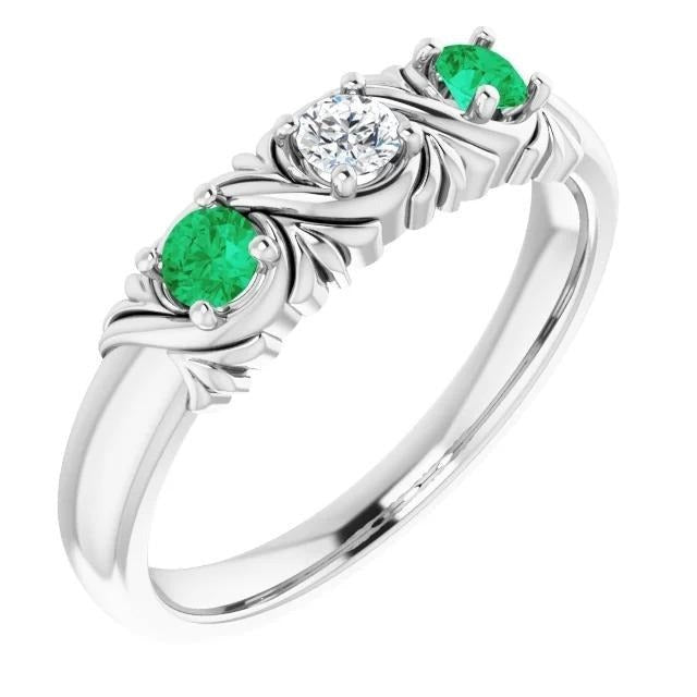 Drie-stenen diamanten ring antieke stijl 0,60 karaat smaragd