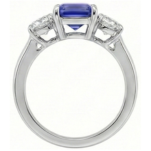 Afbeelding in Gallery-weergave laden, Drie stenen ring antieke stijl Emerald Ceylon saffier 3 karaat
