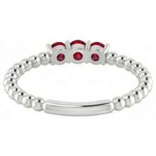 Afbeelding in Gallery-weergave laden, Drie stenen ronde robijn ring 1,20 karaat wit goud 14K
