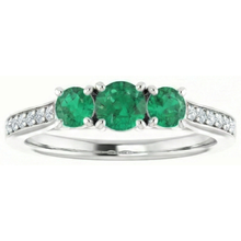 Afbeelding in Gallery-weergave laden, Drie stenen stijl Natuurlijke echte diamant ( niet in het laboratorium gekweekt ) groene smaragd verlovingsring 1,10 karaat
