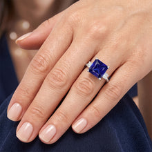 Afbeelding in Gallery-weergave laden, Driestenen Ring Prinses Blauwe Saffier &amp; Ronde Natuurlijke uit de aarde gewonnen Diamanten 5.50 Karaat
