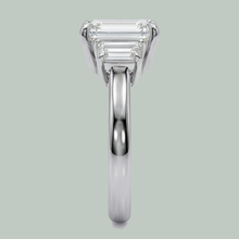 Afbeelding in Gallery-weergave laden, Ring met 3 Stenen, Adelaarsklauw Zetting, Asscher &amp; Trapezium Geslepen, Echte Natuurlijke uit de aarde gewonnen Diamant Nieuw
