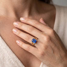 Afbeelding in Gallery-weergave laden, Echte Saffier Ring 2.50 Karaat - 14K Bicolor Goud

