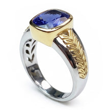 Afbeelding in Gallery-weergave laden, Echte Tweekleurige Solitaire Tanzanite Ring Kussen Bezel Set 5,50 Karaat
